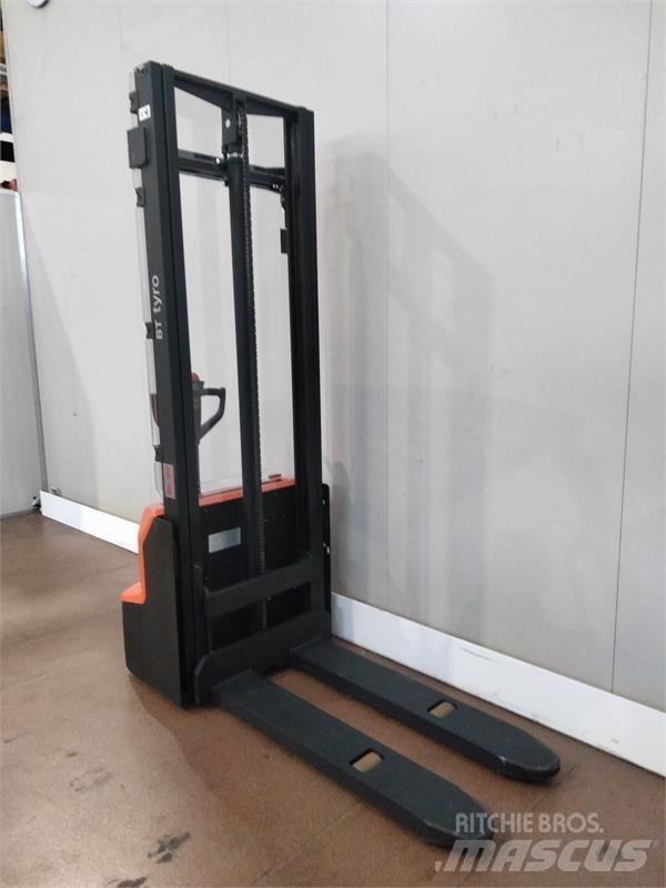 BT SHE100 Handgeführter Palettenstapler