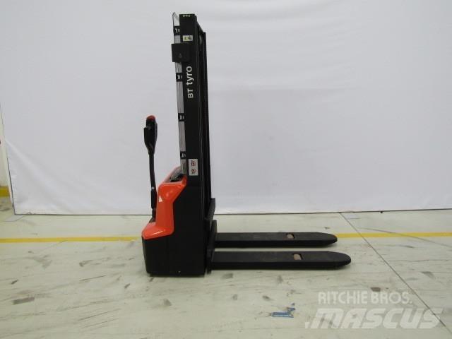 BT SHE100 Handgeführter Palettenstapler