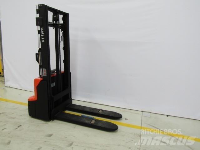 BT SHE100 Handgeführter Palettenstapler