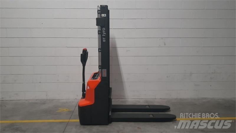 BT SHE100 Handgeführter Palettenstapler