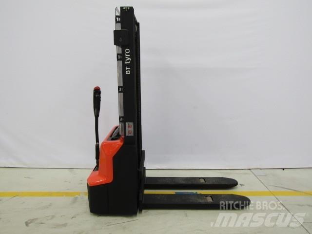BT SHE100 Handgeführter Palettenstapler