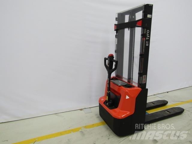 BT SHE100 Handgeführter Palettenstapler