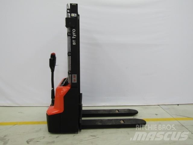 BT SHE100 Handgeführter Palettenstapler