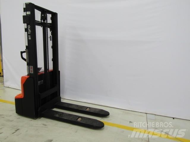 BT SHE100 Handgeführter Palettenstapler