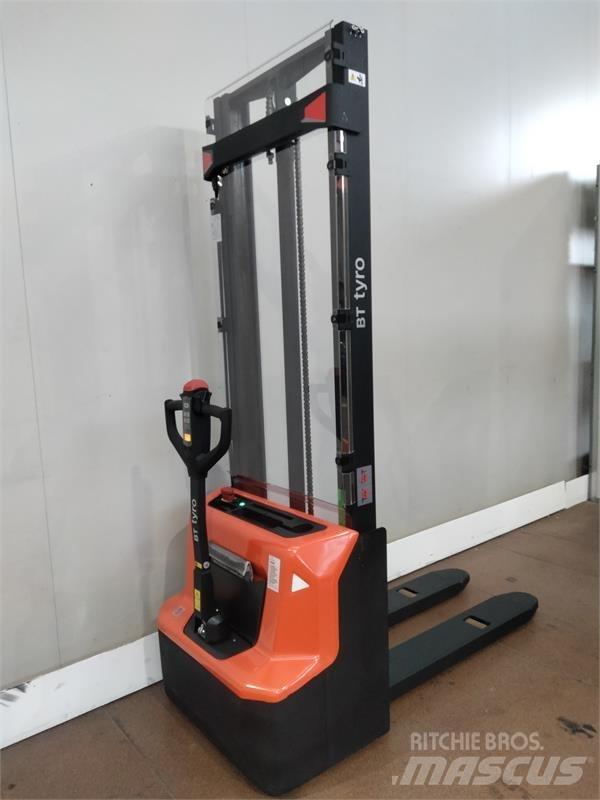 BT SHE100 Handgeführter Palettenstapler