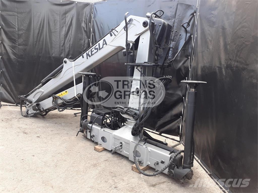 Kesla 2009L Krane und Lader