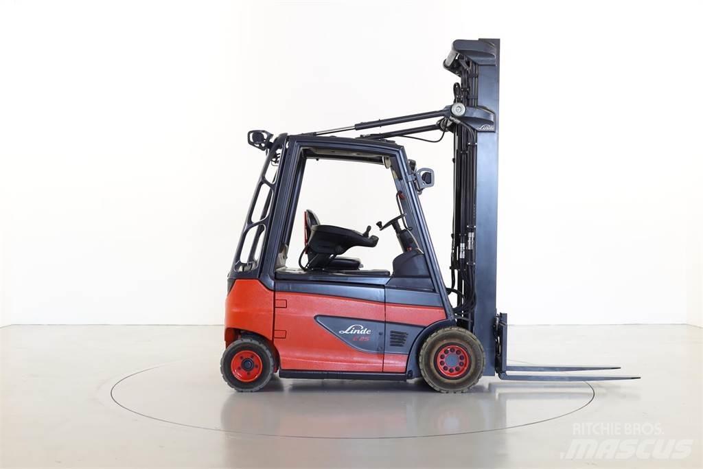 Linde E25-01 387 Elektrostapler