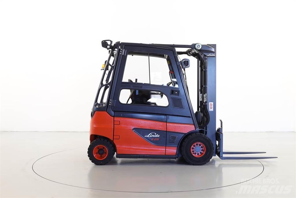 Linde E25-01 387 Elektrostapler
