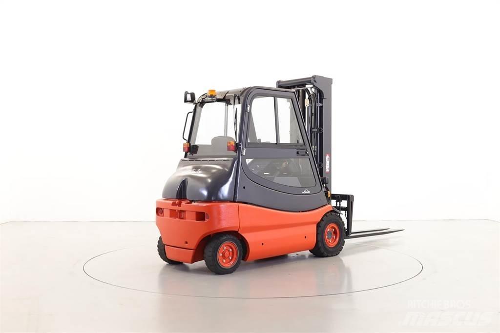 Linde E30-02/336 Elektrostapler