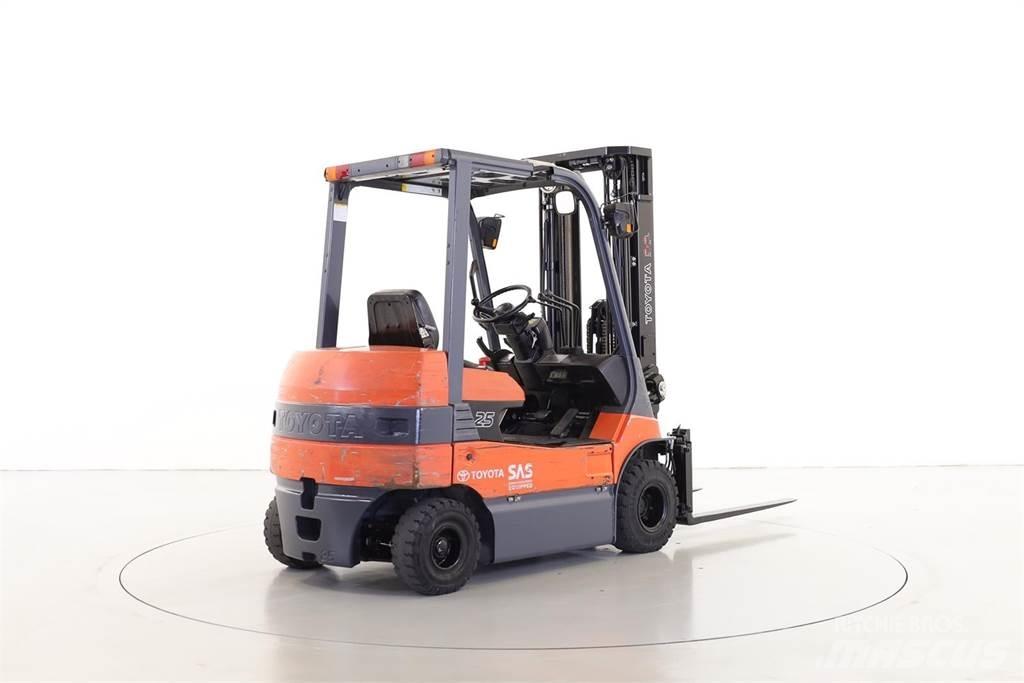 Toyota 7FB25 Elektrostapler