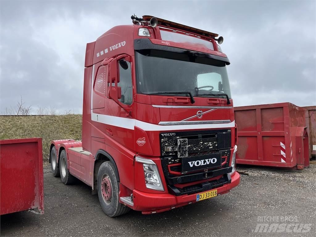 Volvo FH540 Tieflader-Auflieger