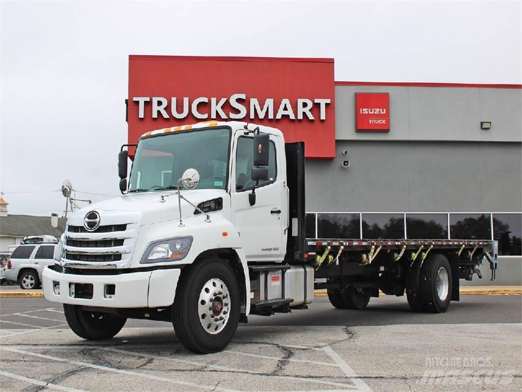 Hino 338 Pritschenwagen/Pritschenwagen mit Seitenklappe
