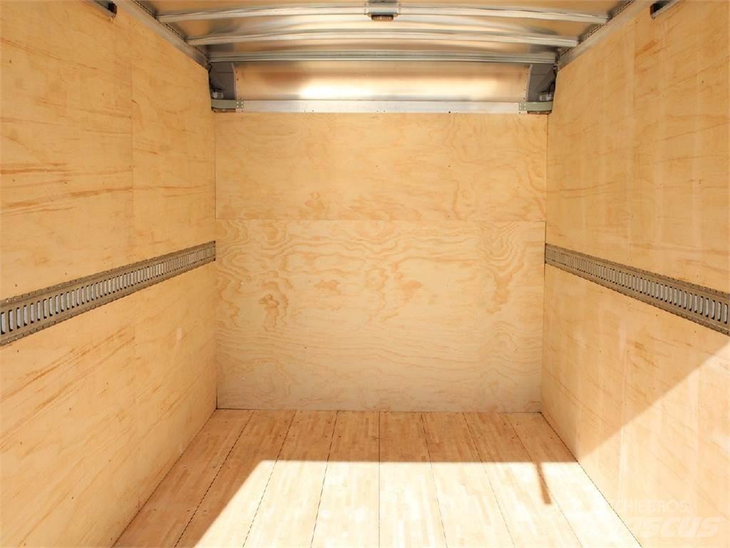 Isuzu NPR-HD Kofferaufbau