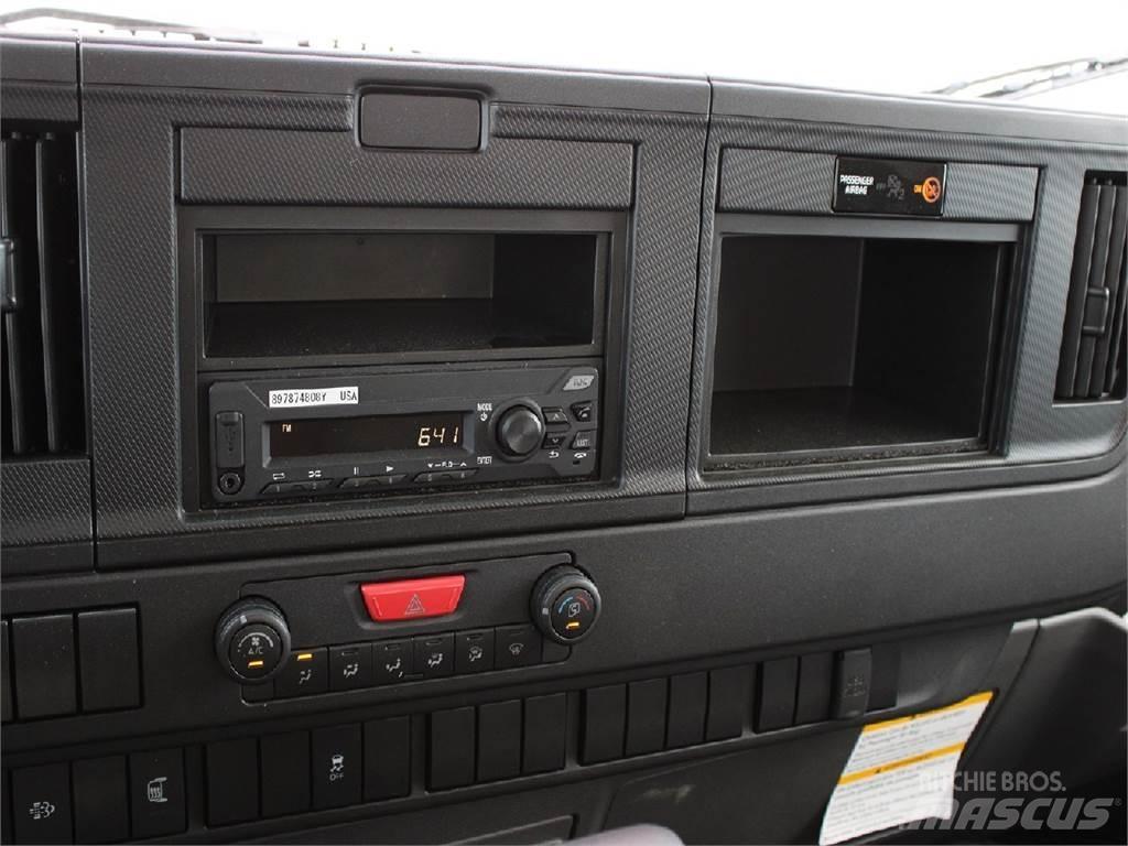 Isuzu NRR Kofferaufbau