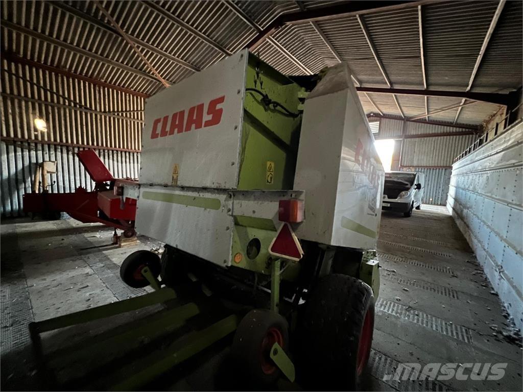 CLAAS VARIANT 260 Quaderpressen