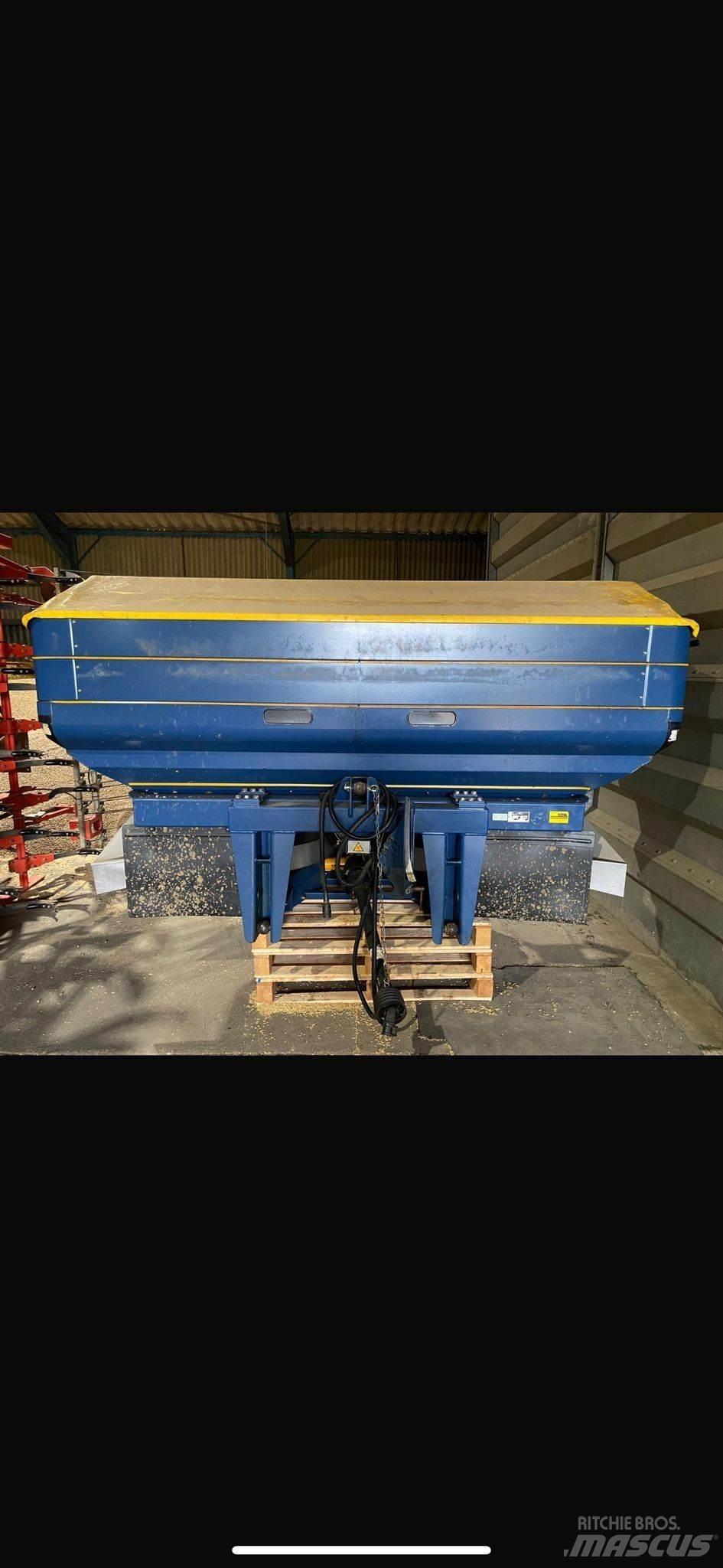 Krm M2W D Düngemittelverteiler