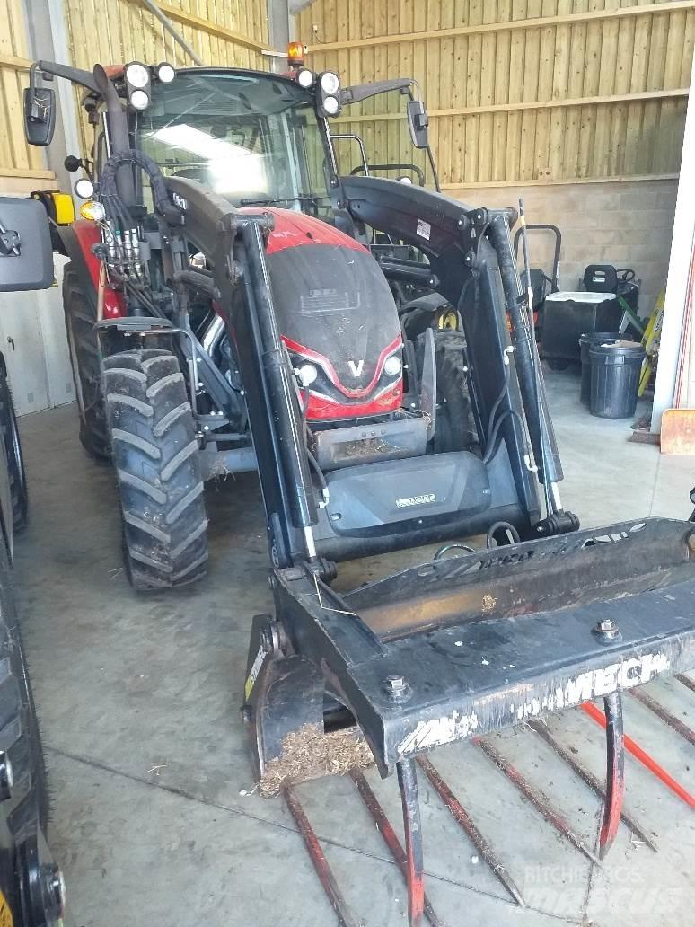 Valtra A115MH4 Traktoren