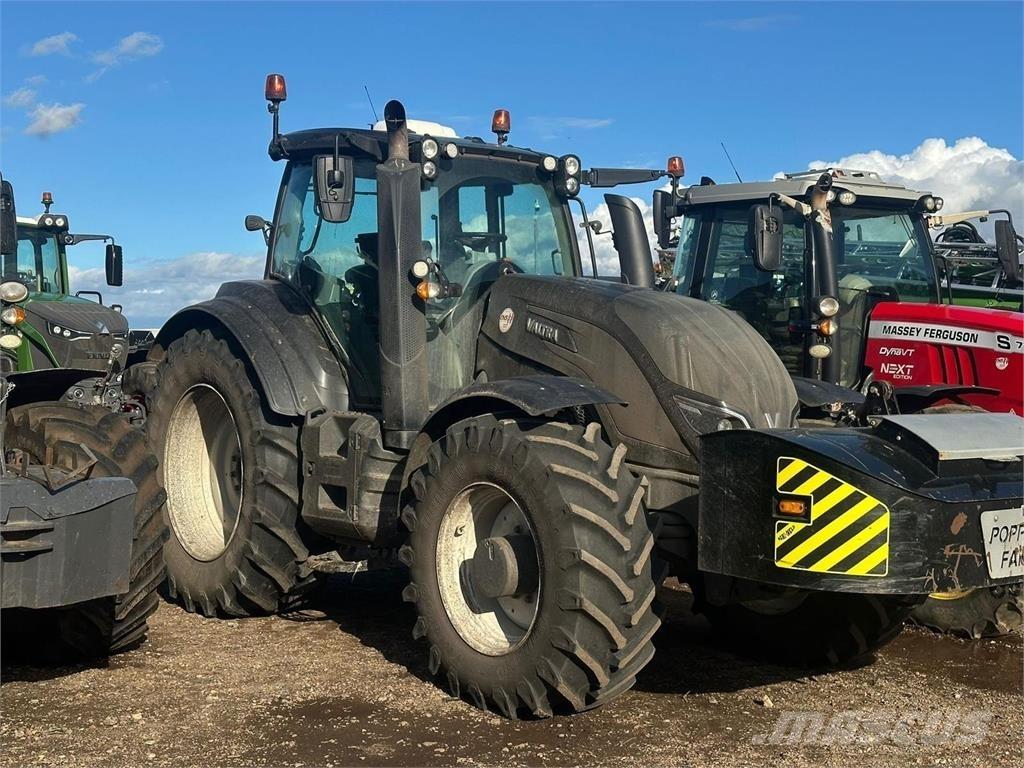 Valtra T234D Traktoren