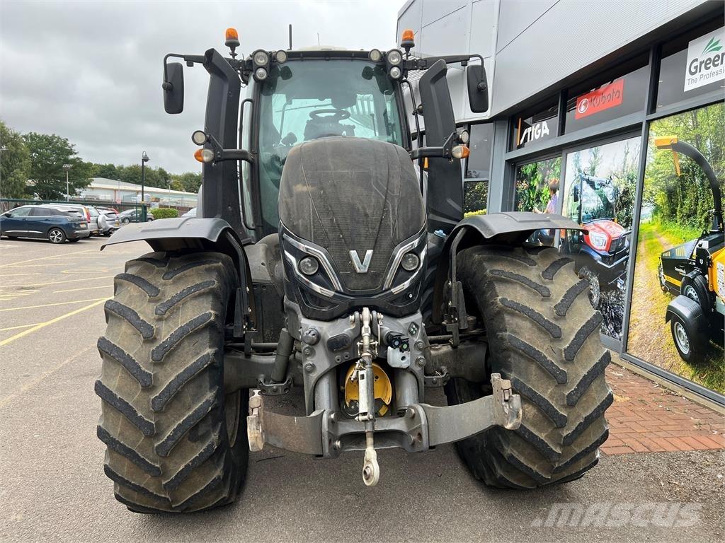 Valtra T255V Traktoren