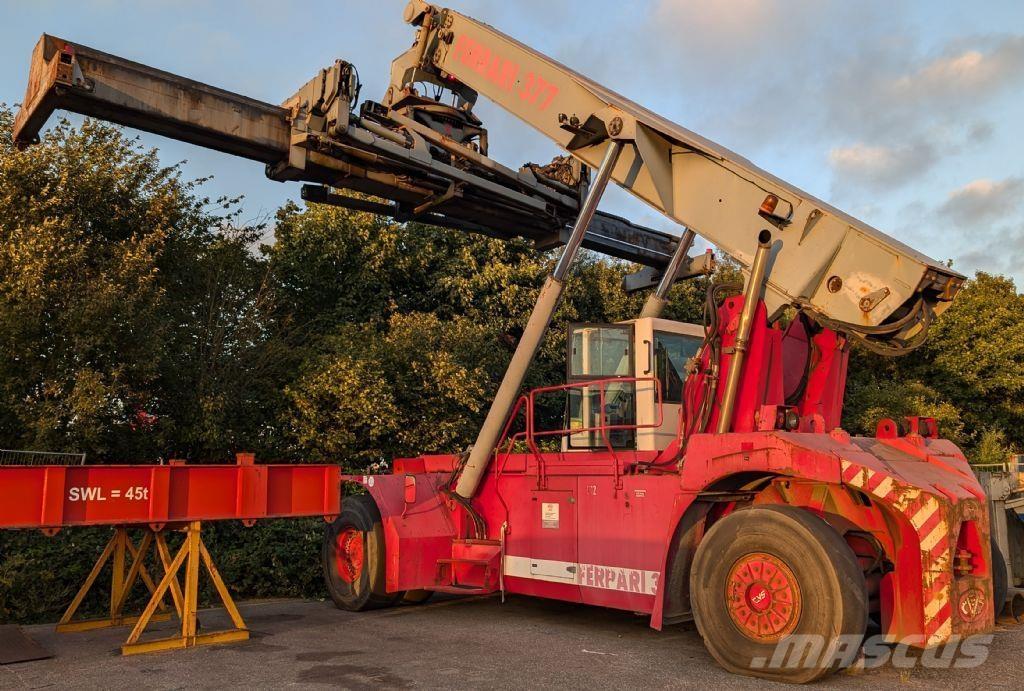 CVS Ferrari F377.5 PB Reach-Stacker