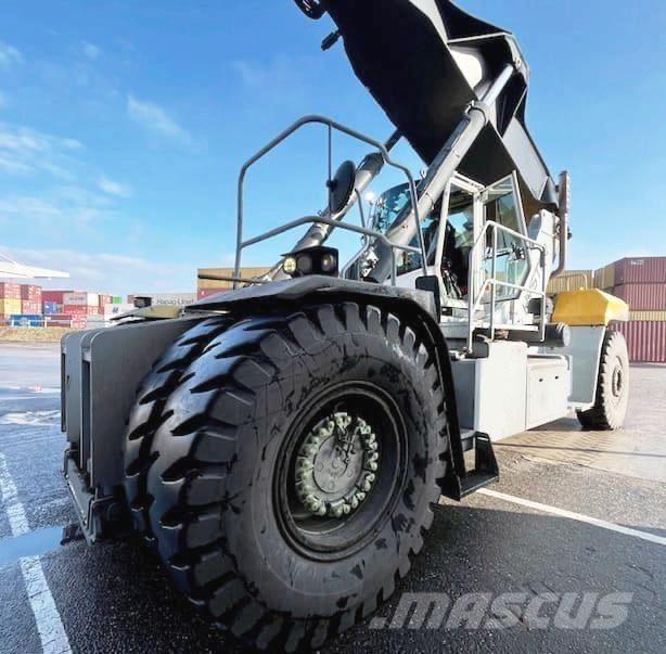 Hyster RS46-41XD/67S Reach-Stacker