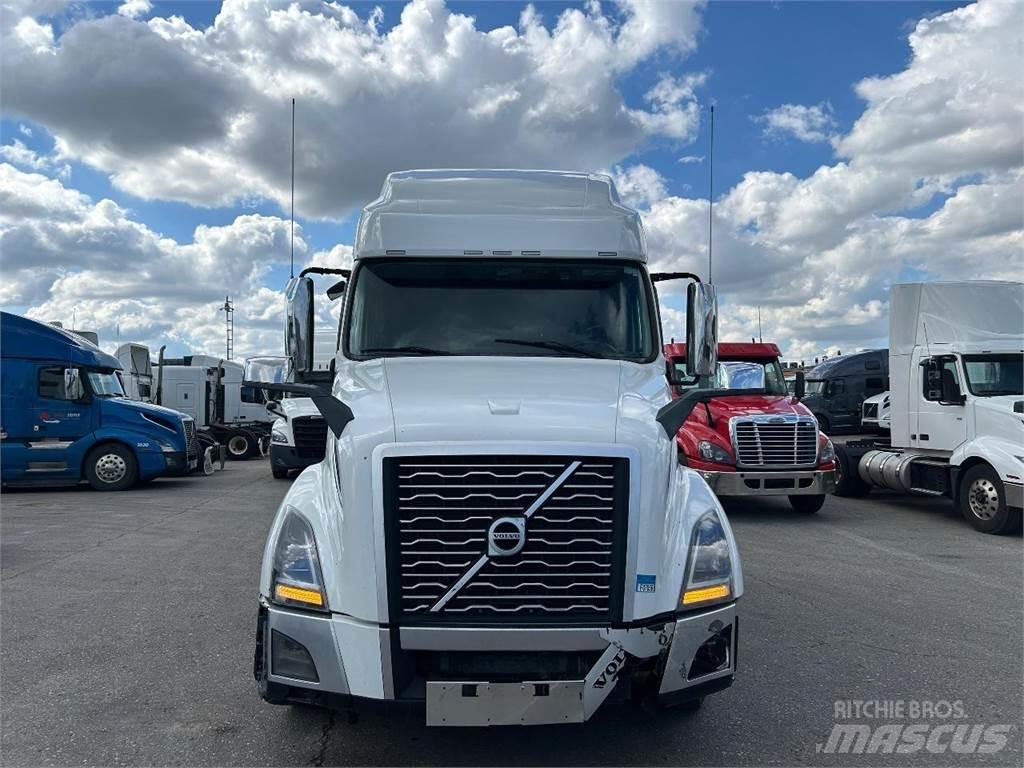 Volvo VNL Sattelzugmaschinen
