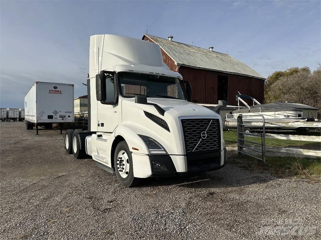 Volvo VNL300 Sattelzugmaschinen