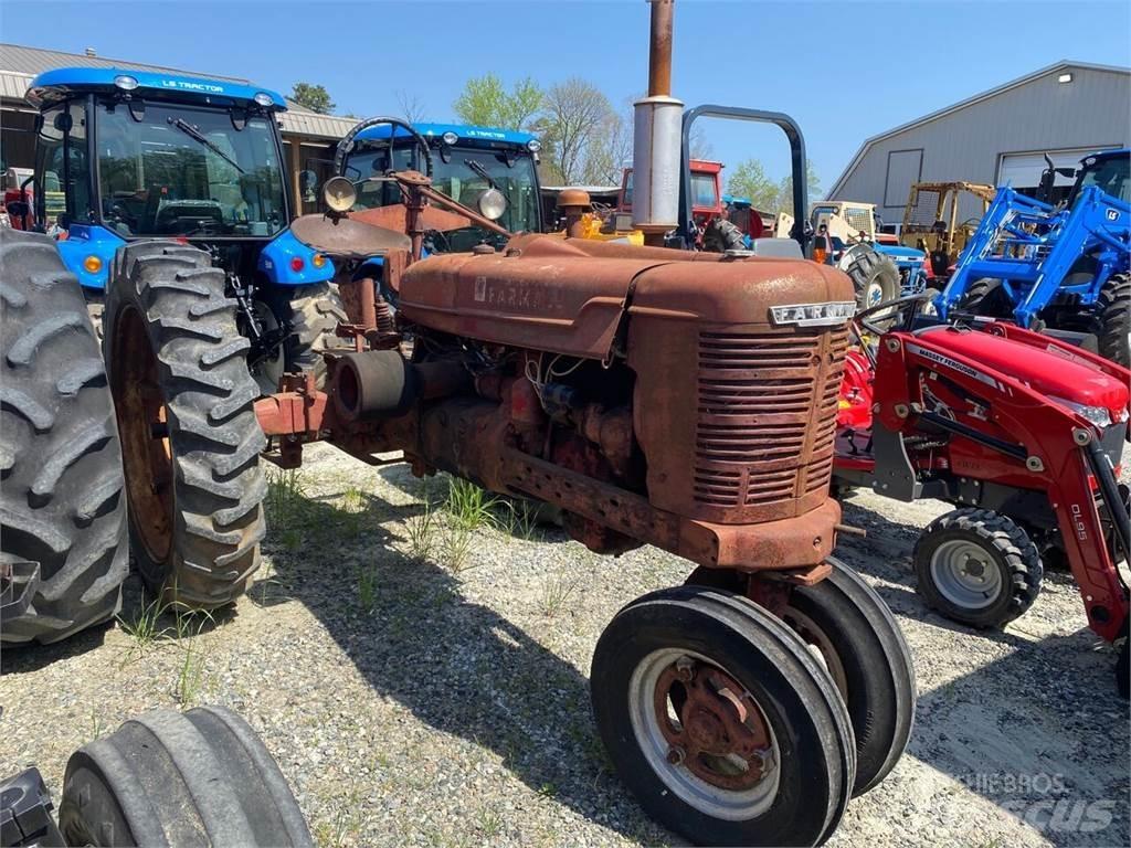 Farmall H Sonstige Baumaschinen