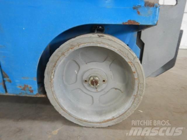 Genie GS2032 Scheren-Arbeitsbühnen