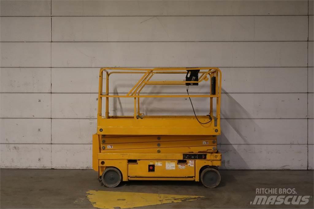 Haulotte Compact 10 Scheren-Arbeitsbühnen
