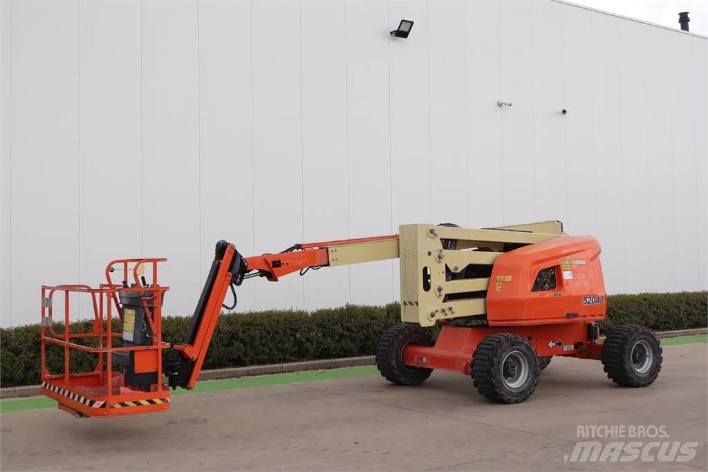 JLG 520AJ Gelenkteleskoparbeitsbühnen