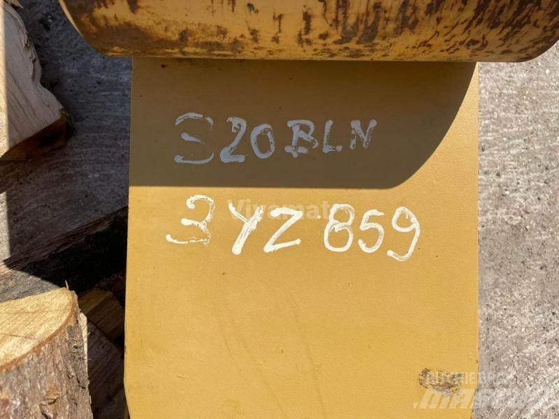 CAT 320 Ausleger