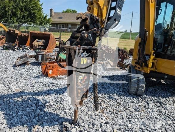 CAT B4 Hammer / Brecher
