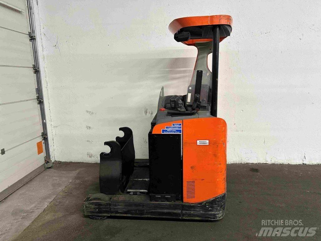 BT RRE 140 - TRIPLEX 8 m Schubmaststapler