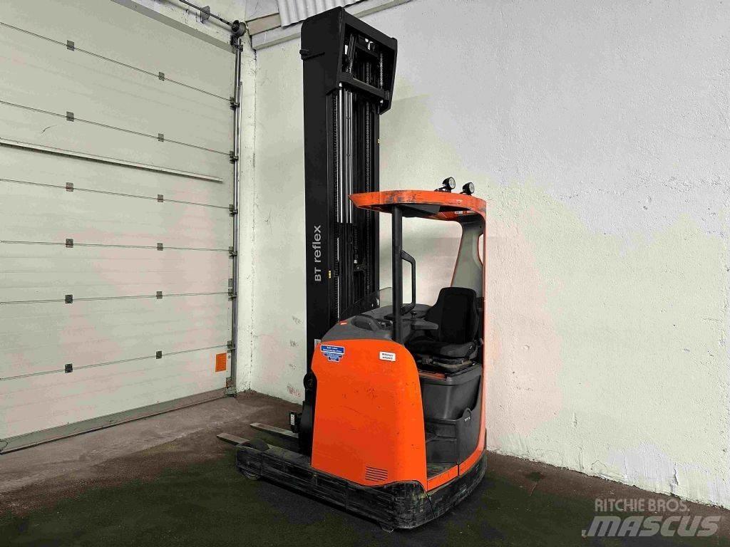 BT RRE 140 - TRIPLEX 9 m Schubmaststapler