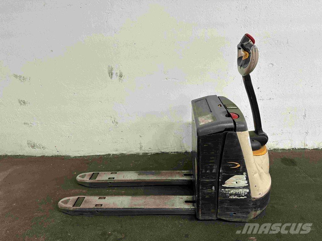 Crown WP 3015 Niedergabelstapler