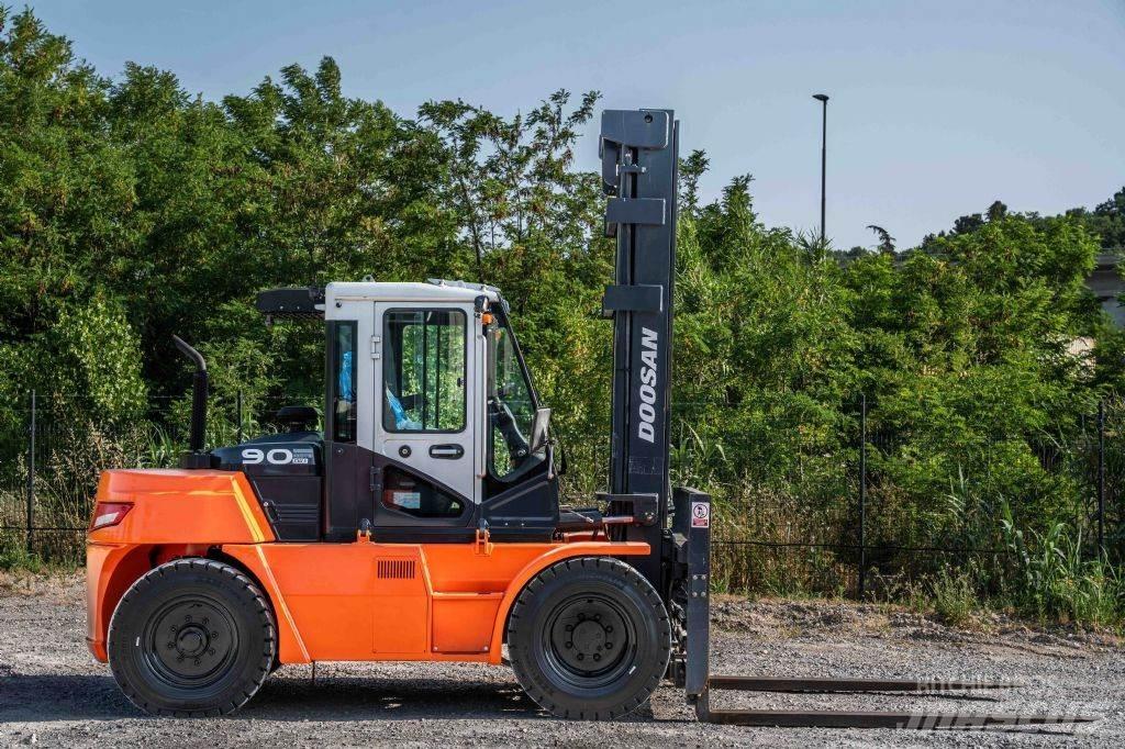Doosan D 90-S-7 Dieselstapler