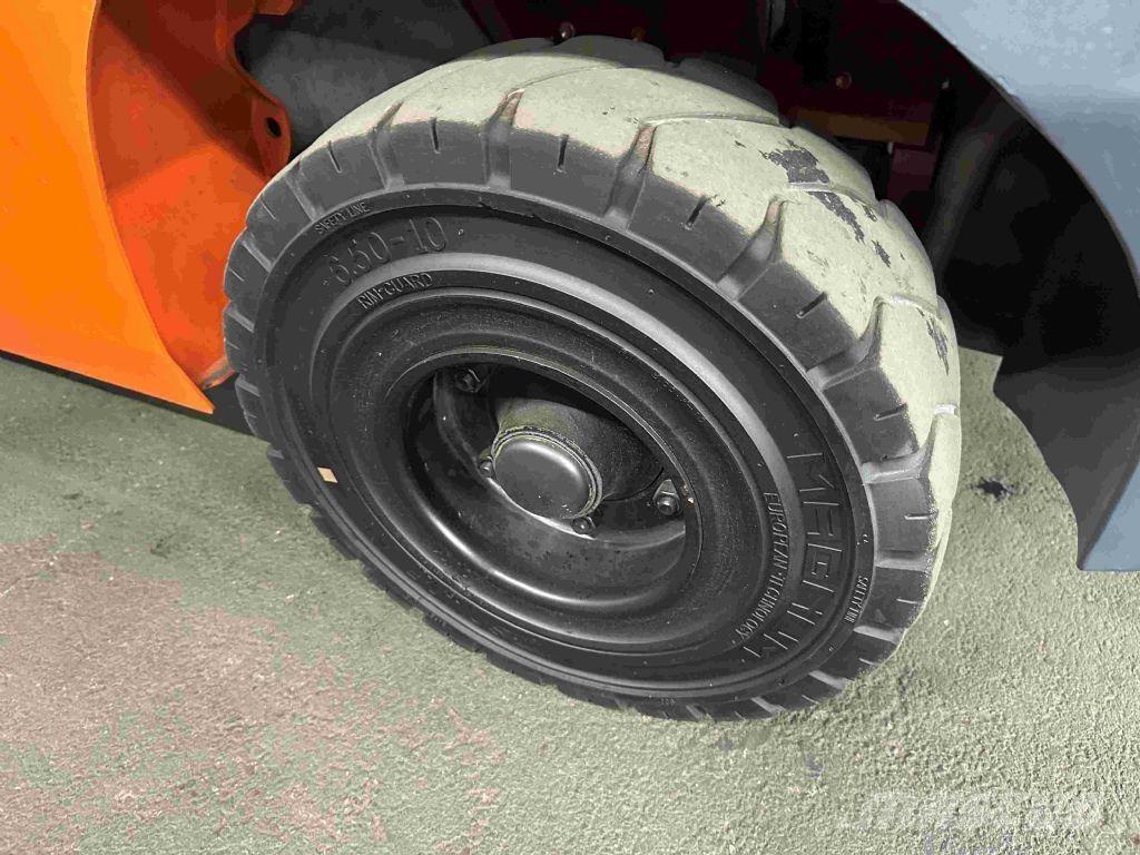 Toyota 02-8FGF30 Gasstapler