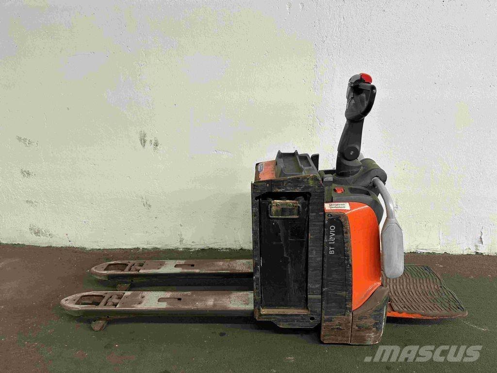 Toyota LPE 200 Niedergabelstapler