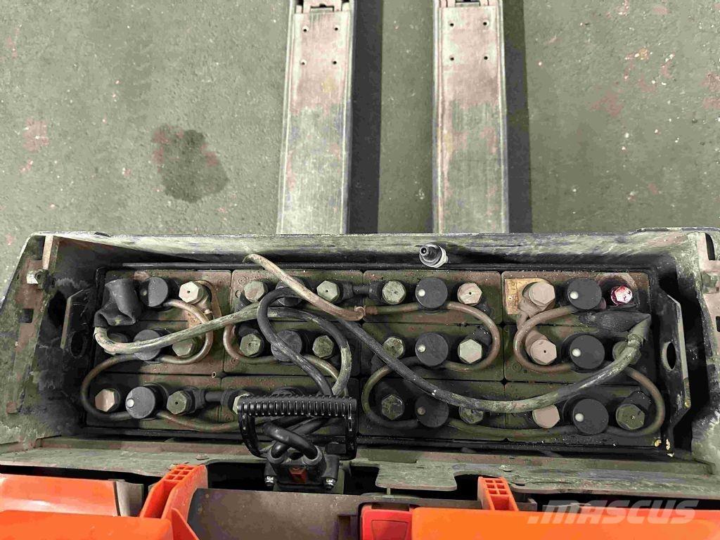 Toyota LWE 200 Niedergabelstapler