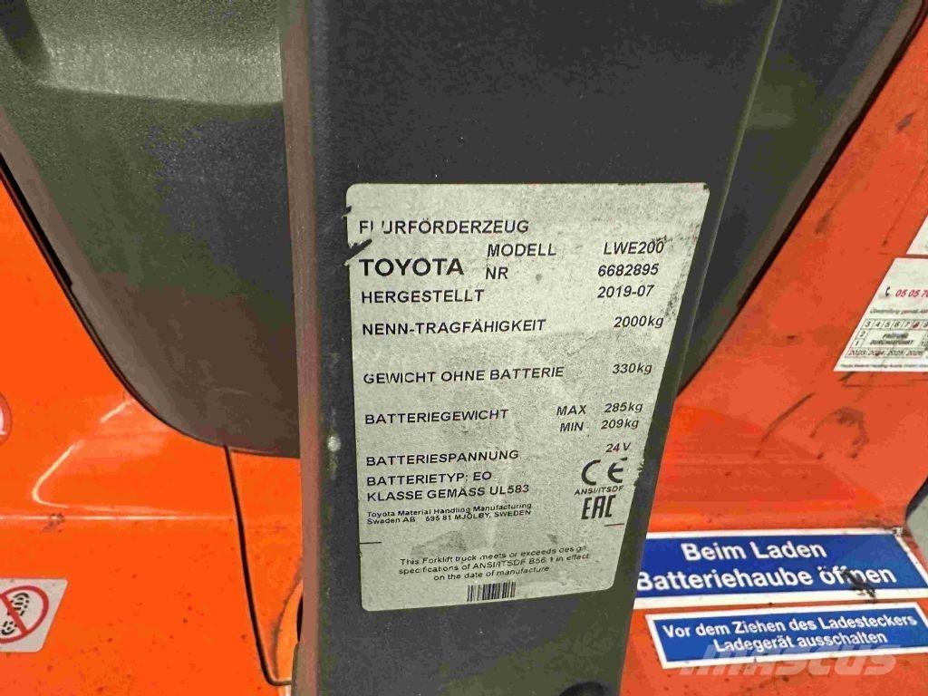 Toyota LWE 200 Niedergabelstapler