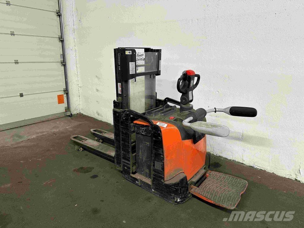 Toyota SPE 200 D Deichselstapler