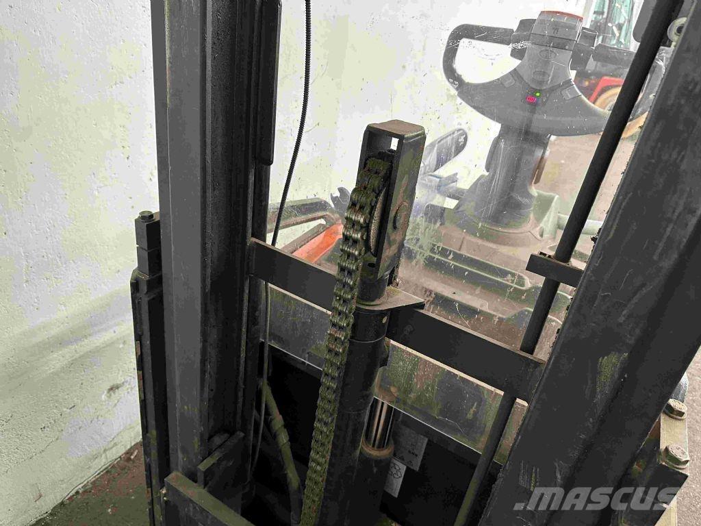 Toyota SPE 200 D Deichselstapler