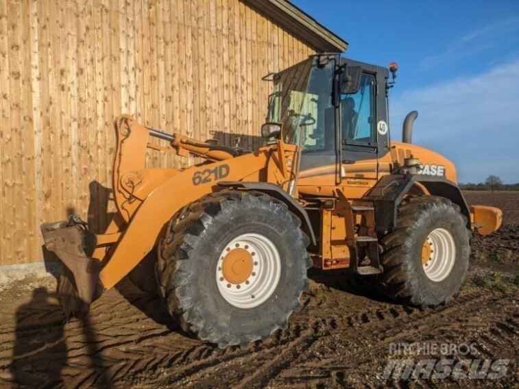 CASE 621D Radlader
