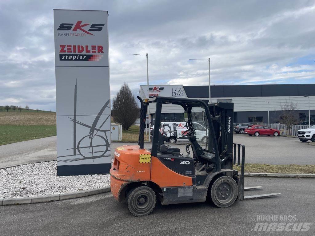 Doosan D30S-5 Dieselstapler