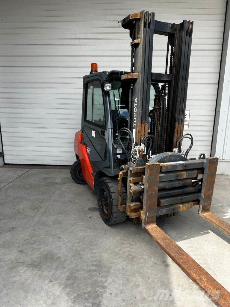 Toyota 06-8FD30F Dieselstapler