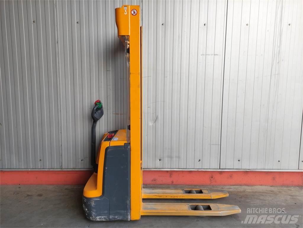 Jungheinrich EJC 112 Deichselstapler