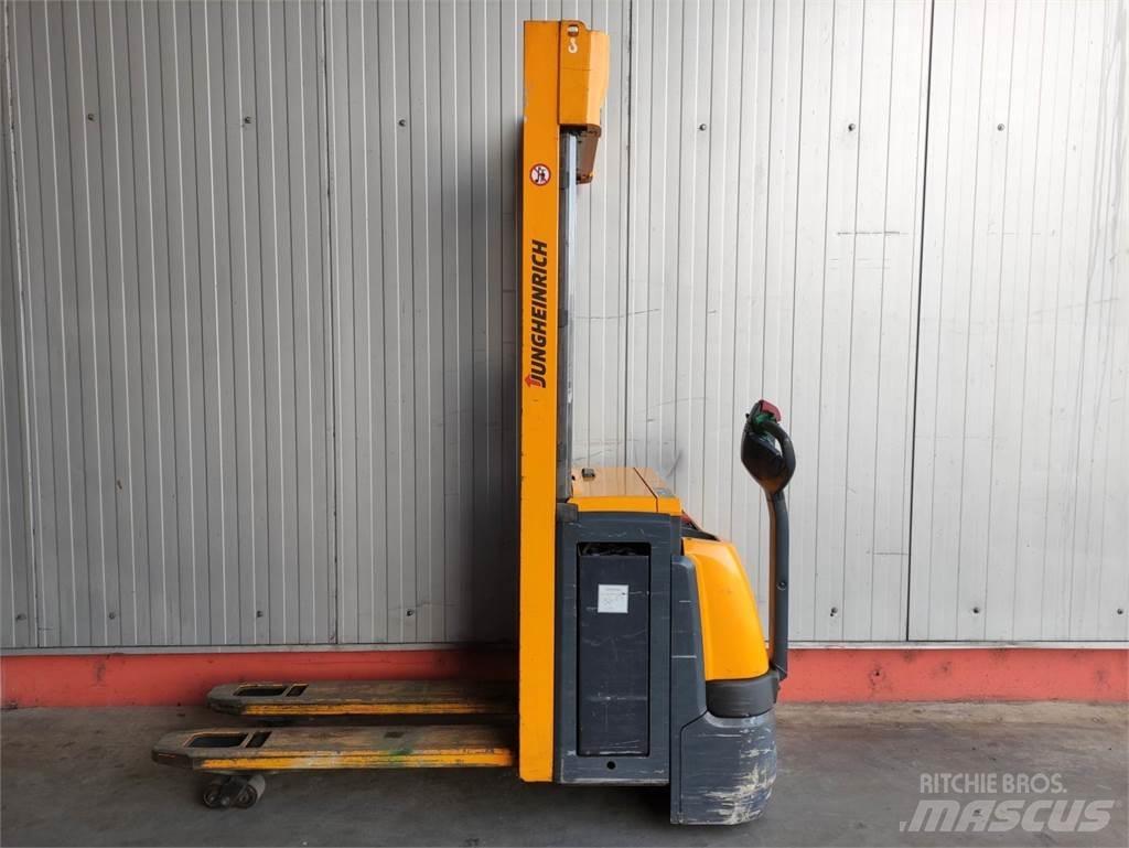 Jungheinrich EJC 212 Z Deichselstapler