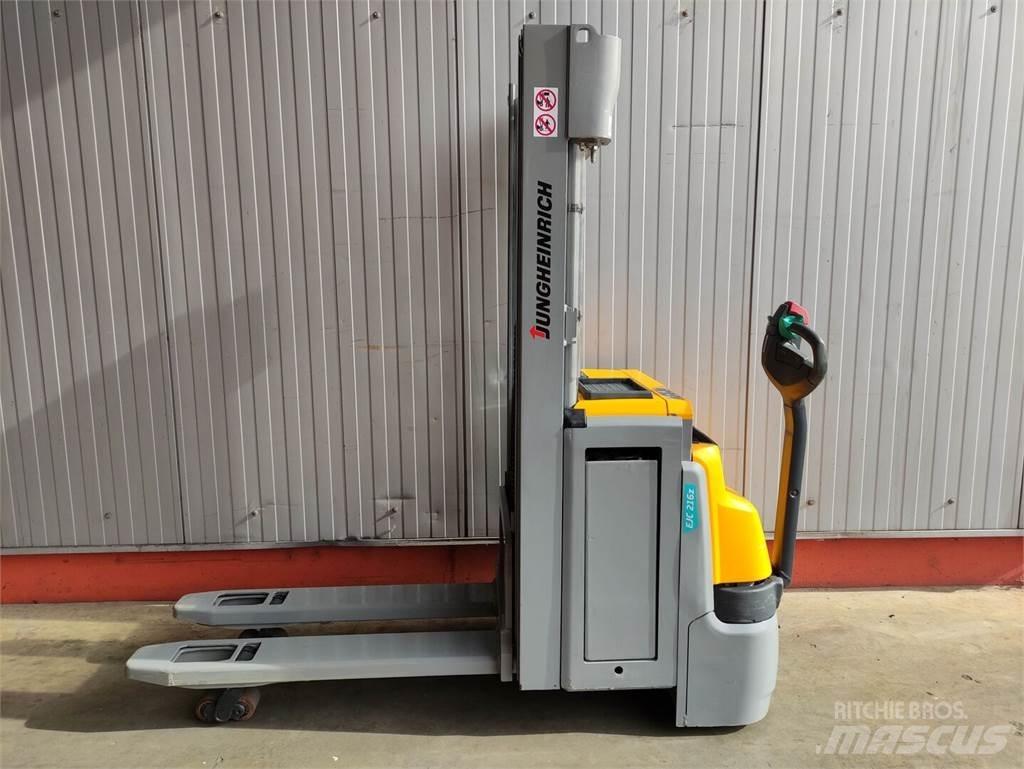 Jungheinrich EJC216z Deichselstapler