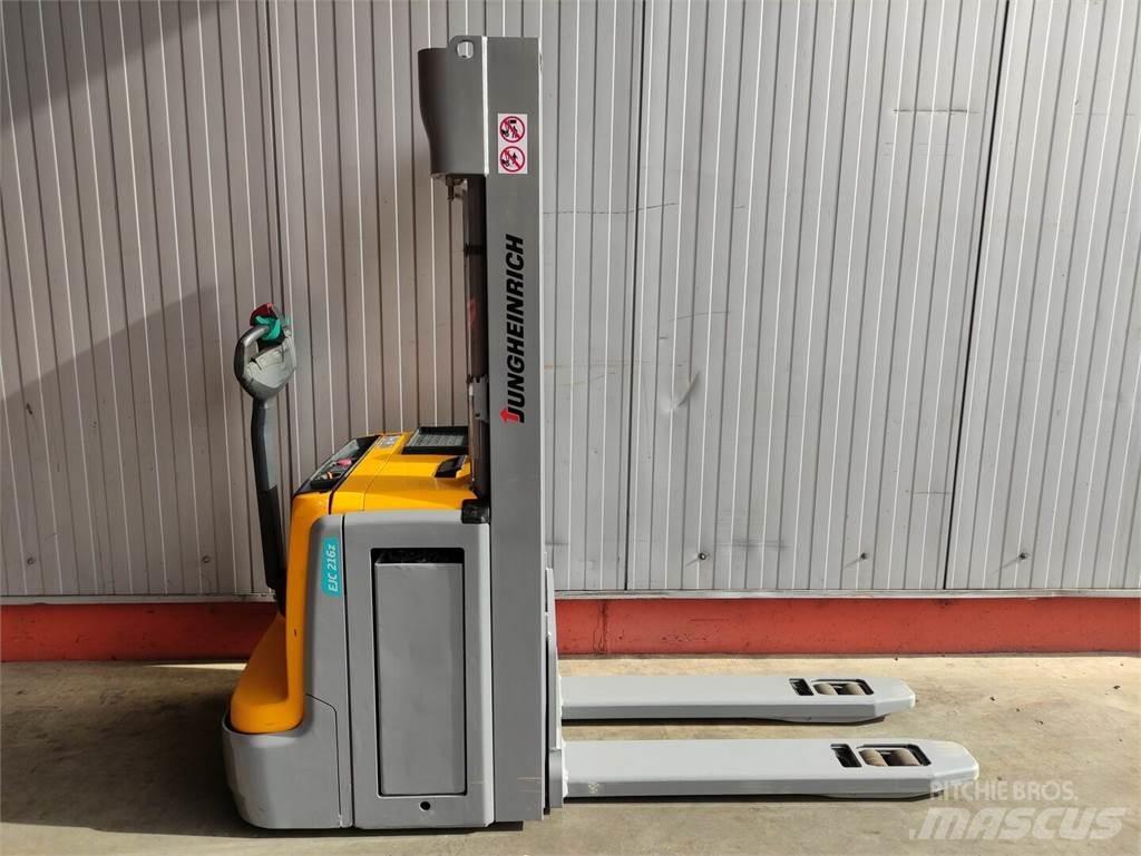 Jungheinrich EJC216z Deichselstapler
